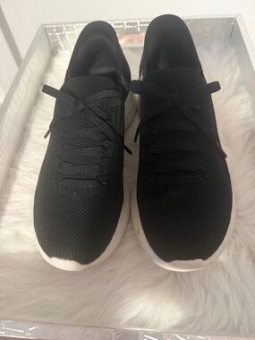 Skechers Slip-ins Black Color Hands Free Sneakers, Sz 6.5